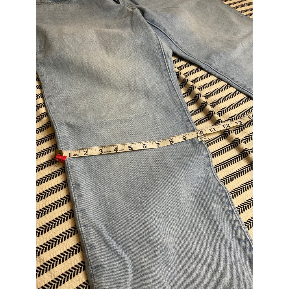 Levi's 501 Original Fit Light Wash Denim Jeans Men's Size W32 L32 - Picture 2 of 6